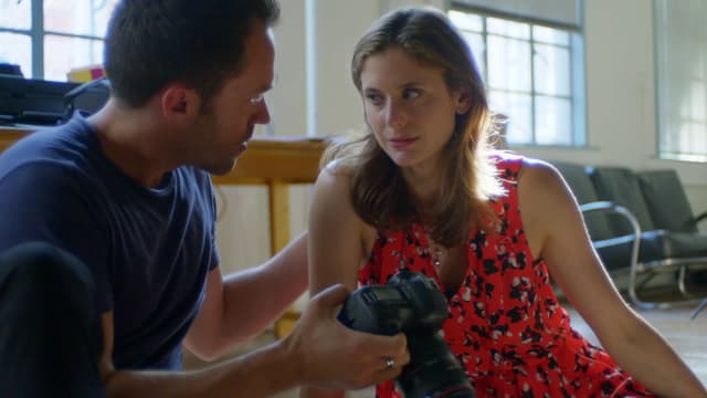 S01:E01 - Shattered Image