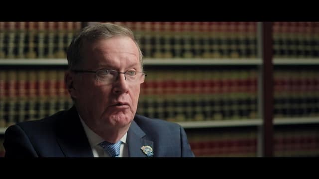 S07:E02 - The Red Flags of Murder