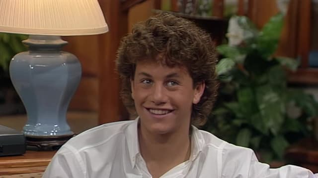 S03:E26 - Graduation Day