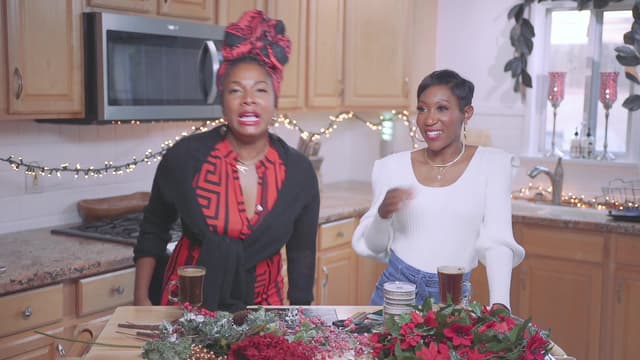 S01:E09 - DIY Wreaths W/ MrsKevOnStage