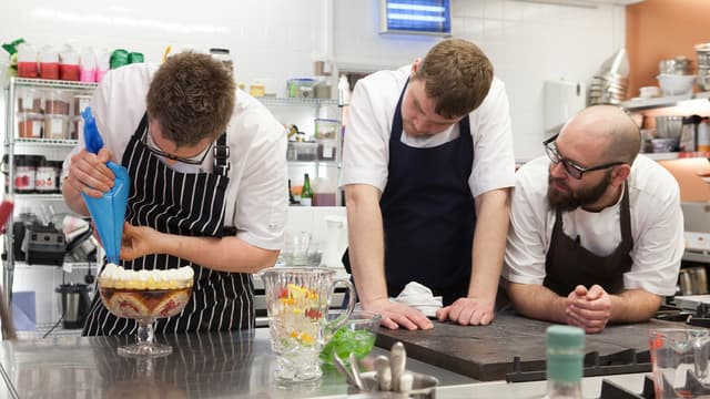 S10:E44 - Finals Dessert
