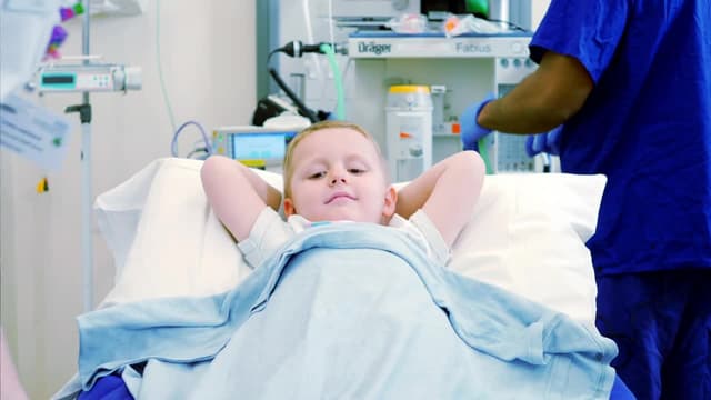 S01:E12 - Sarah, Dylan, Geoffrey