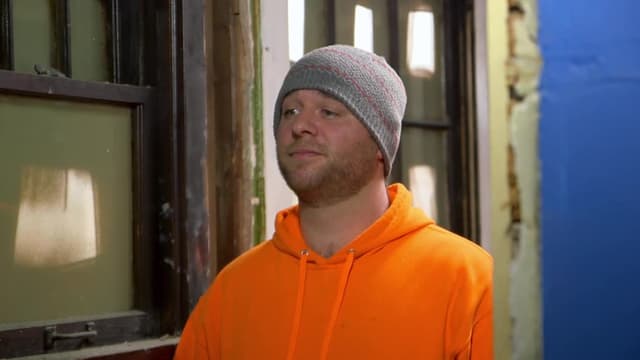 S01:E02 - How Suite It Is