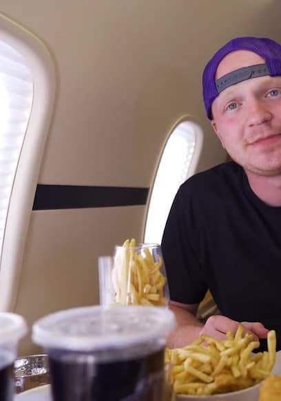 S17:E01 - Surviving 24 Hours in a Private Jet poster