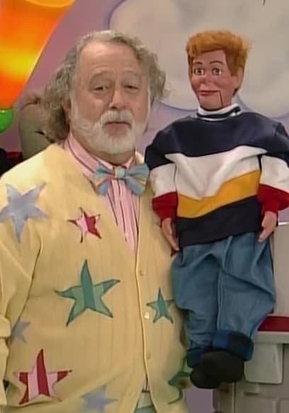 S11:E15 - A Babe in Toyland poster