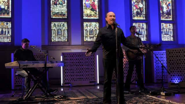 S01:E04 - Lee Greenwood
