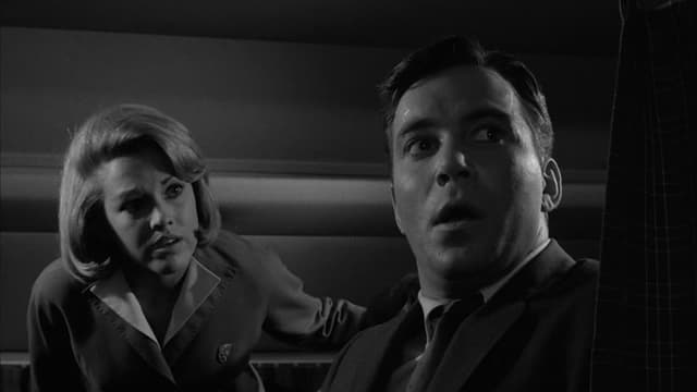 S05:E05 - Nightmare at 20,000 Feet