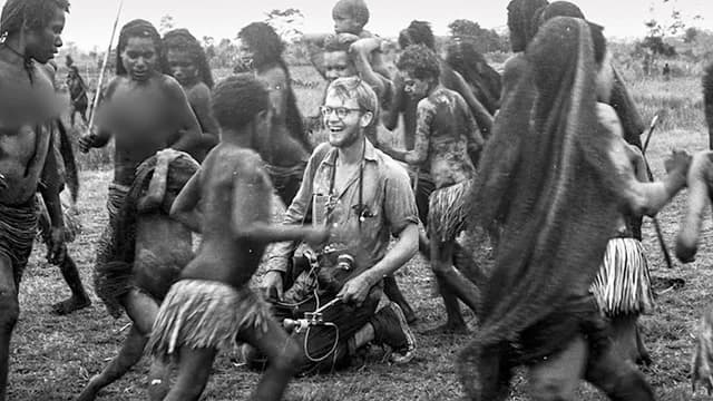 S01:E10 - Michael Rockefeller / Bermuda Triangle