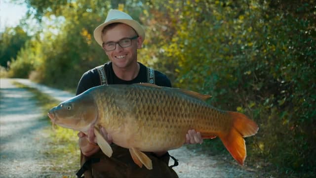 S08:E03 - Gigantica Road Lake - France