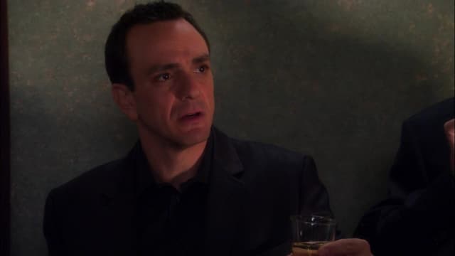 S01:E11 - The Sample Closet