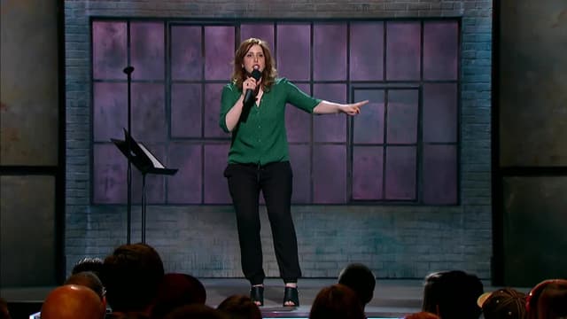 S03:E25 - Hosted by Vanessa Bayer