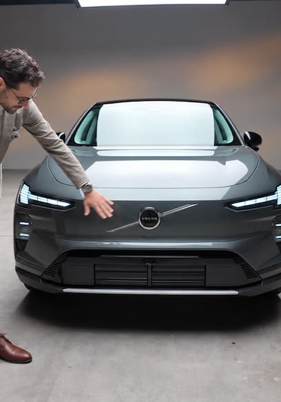 Affiche de S01:E07 - Volvo EX60: Can It Challenge the X3 and GLC?