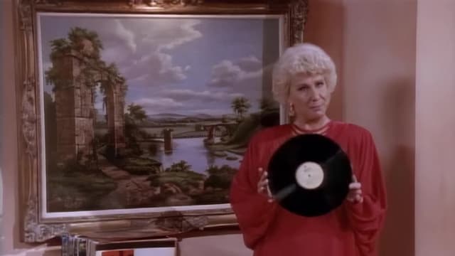 S02:E07 - Chris Becomes a Male Escort