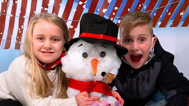 S01:E03 - We Destroyed This Snowman - Family Christmas Adventure Vlog
