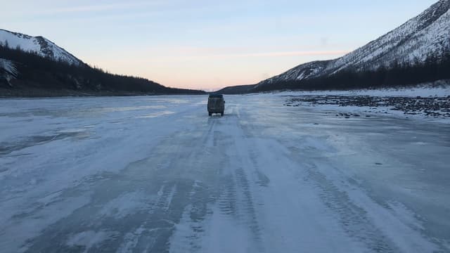 S01:E03 - Siberia
