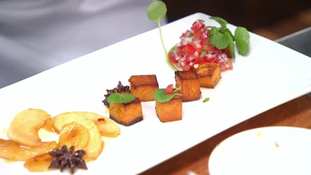 S04:E02 - Chef’s Apprentice & Mystery Box