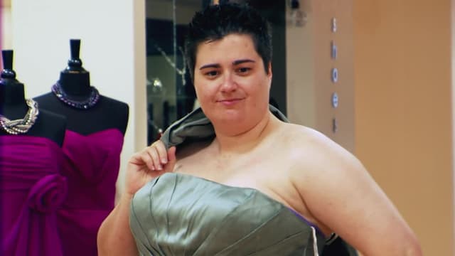 S02:E02 - Not So Identical Twins