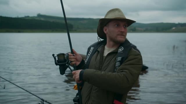 S08:E02 - South Africa