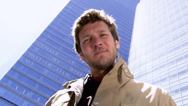 S01:E03 - 7 World Trade Center, New York