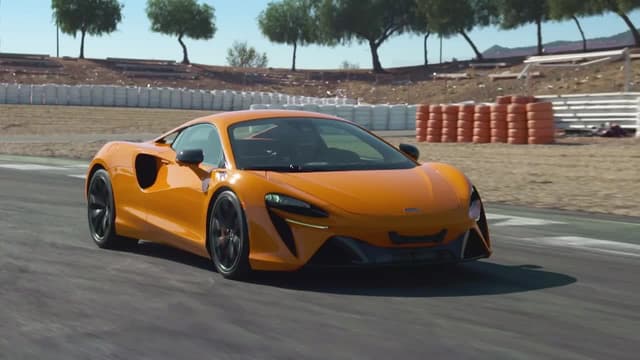 S02:E02 - McLaren Artura