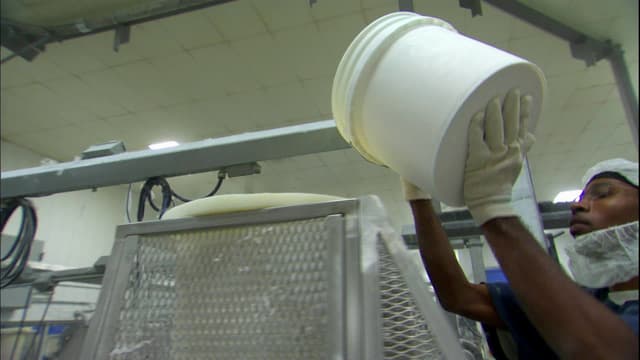 S16:E11 - More Candy