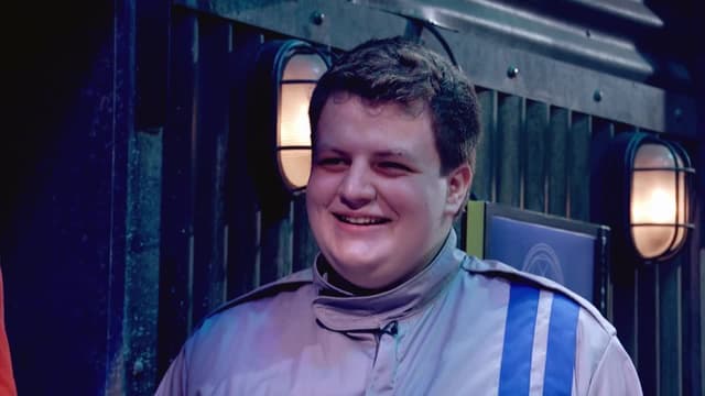 T02:C01 - S02:E01 - Gamers