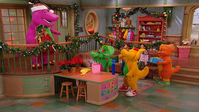 S11:E1119 - Gift of the Dinos / A Visit to Santa