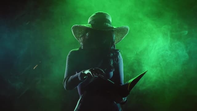 S01:E14 - The Enigmatic Death of the Isdal Woman