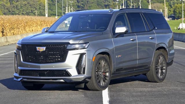S42:E09 - 2023 Cadillac Escalade-V