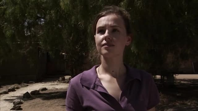 S01:E01 - The Long Paddock