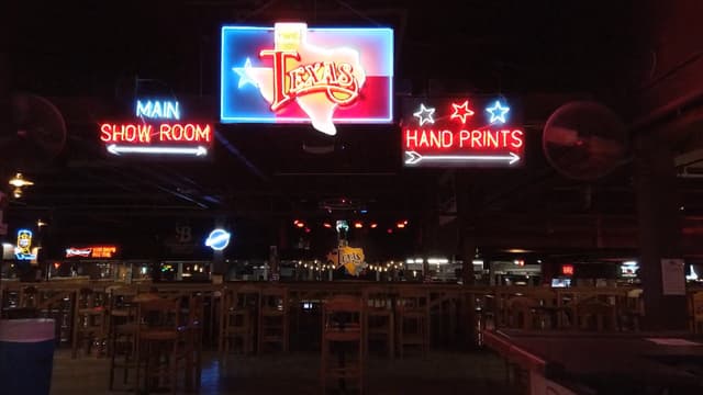 S01:E05 - Billy Bob's