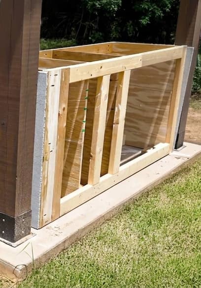 Póster de S01:E12 - Garage Flooring Is Expensive. Do This Instead. + I Solved the Biggest Problem With Outdoor Kitchens