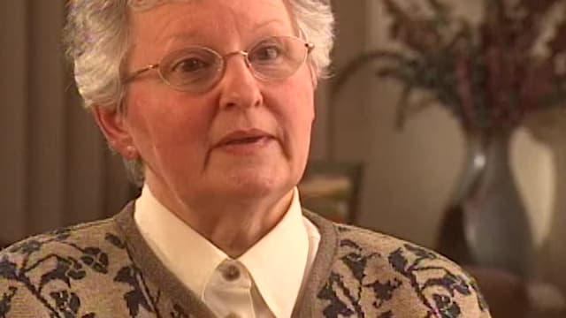 S01:E37 - Death in a Small Town