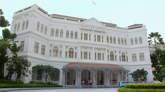 S01:E02 - Raffles, Singapore