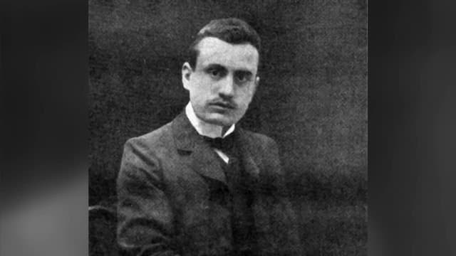 S01:E09 - Evolution of Evil, Mussolini