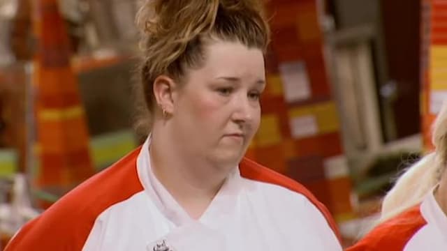 S09:E06 - 12 Chefs Compete