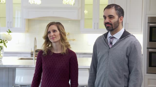 S07:E11 - Pat & Tania