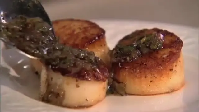 S11:E07 - Seafood in a Skillet