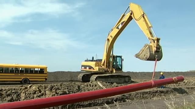 S03:E04 - Laying Down the Pipeline