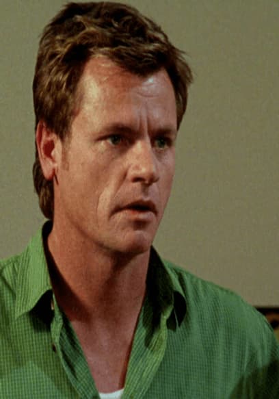 S08:E11 - Bright Lights, Big Trouble poster