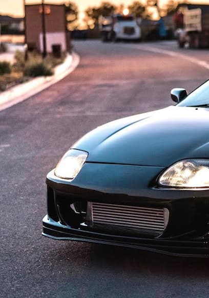 Affiche de S01:E04 - Building a Toyota Supra in 10 Minutes!