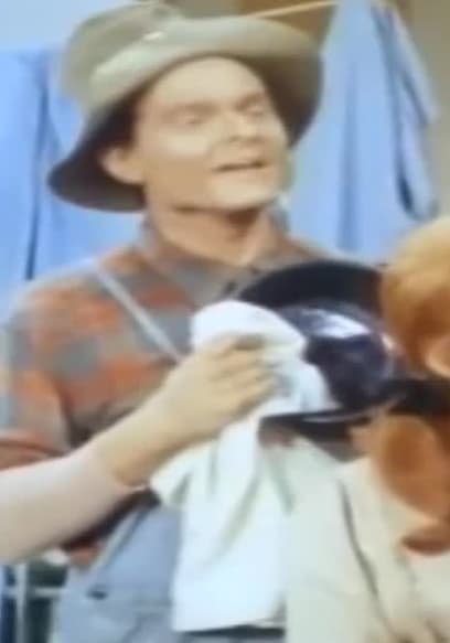 S05:E21 - Lucy and Tennessee Ernie Ford poster