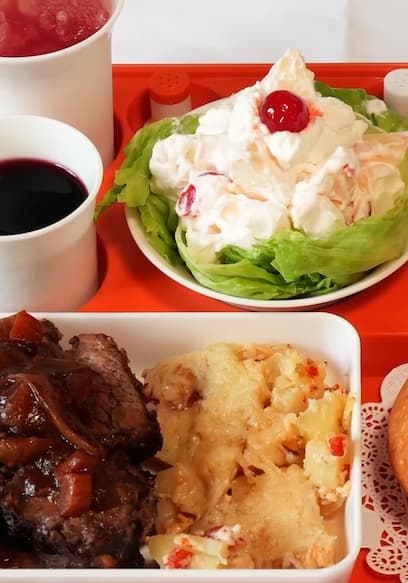 S01:E08 - Airline Food During the Golden Age of Air Travel poster