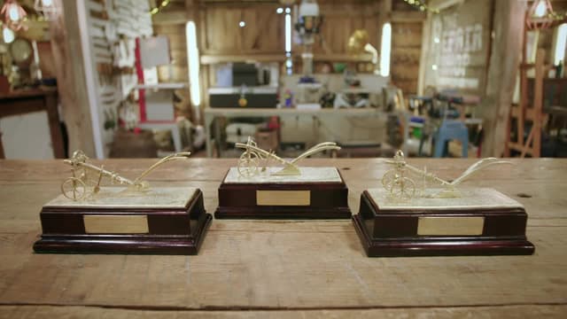 S05:E23 - Writing Bureau, Ploughing Trophies, Dancing Clog