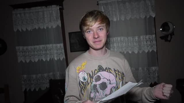 Watch Sam and Colby S01:E07 - A Haunted Night at the Villisca Axe ...