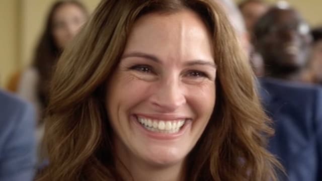 S11:E01 - Julia Roberts