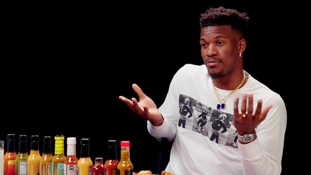 S08:E10 - Jimmy Butler Goes Rocky Balboa on Spicy Wings