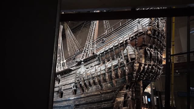 S01:E05 - The Vasa: Sweden's Warship That Sank on Its First Day