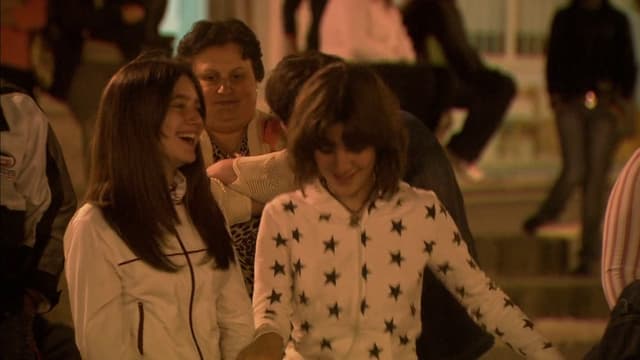 S01:E01 - Missing Children