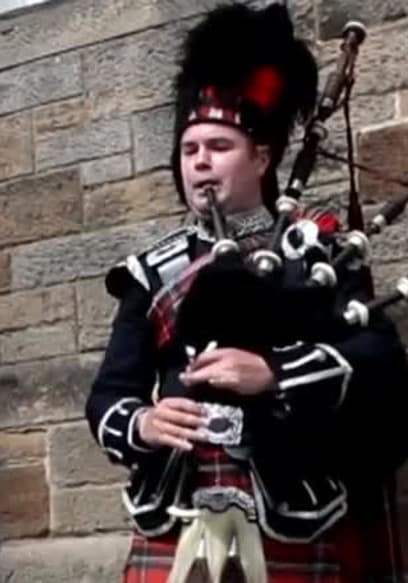 S01:E10 - Coolest Scotland Vacation poster